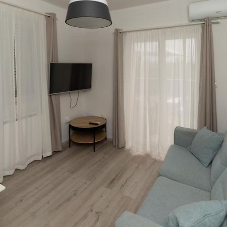 Apartments Happy Sukošan Extérieur photo