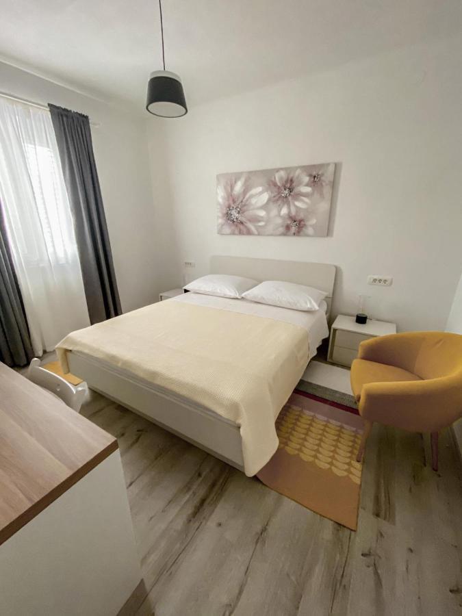 Apartments Happy Sukošan Extérieur photo