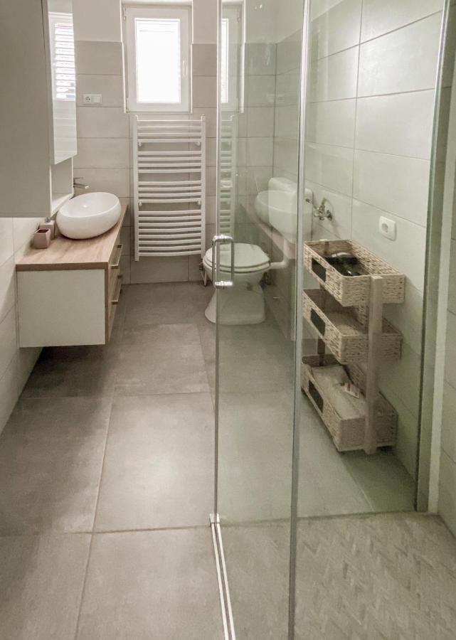 Apartments Happy Sukošan Extérieur photo