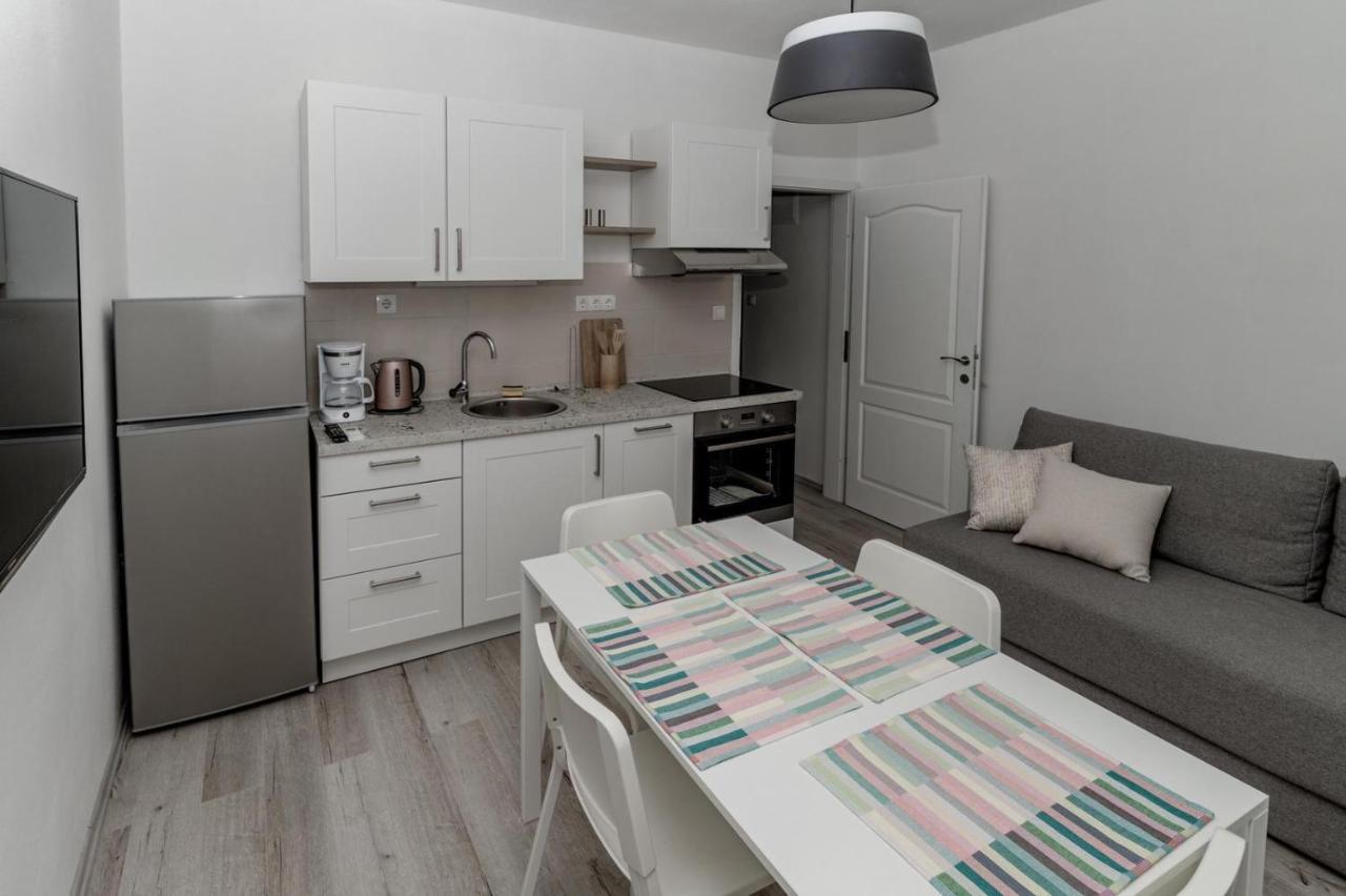 Apartments Happy Sukošan Extérieur photo