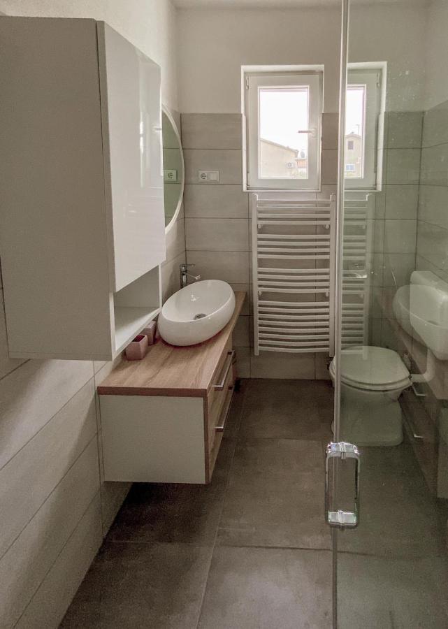 Apartments Happy Sukošan Extérieur photo