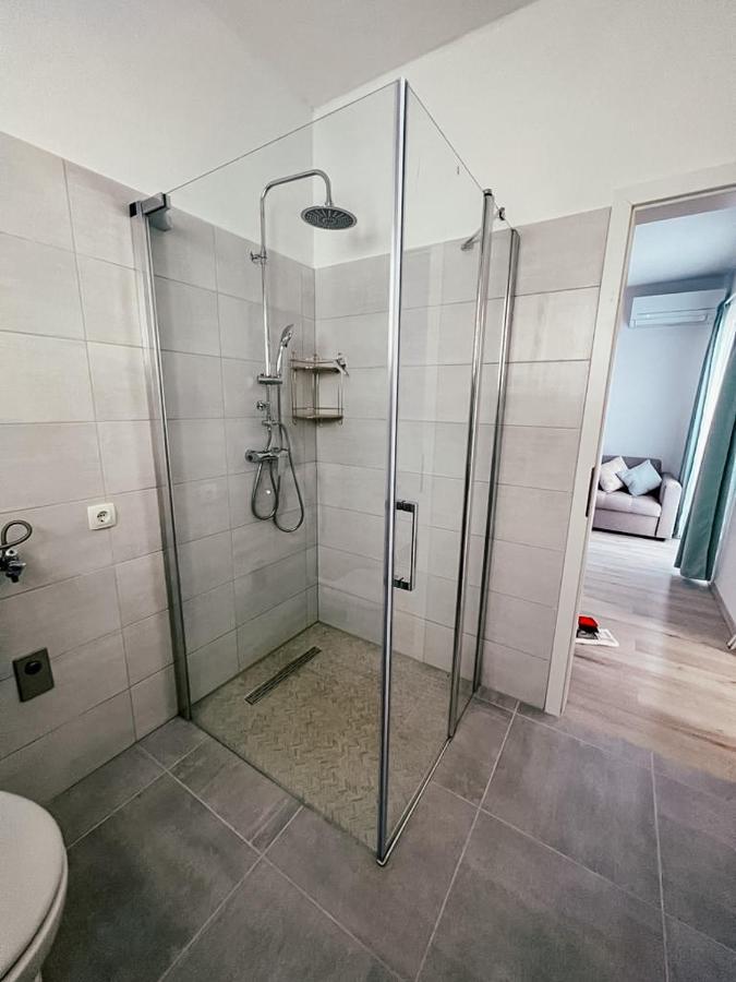 Apartments Happy Sukošan Extérieur photo